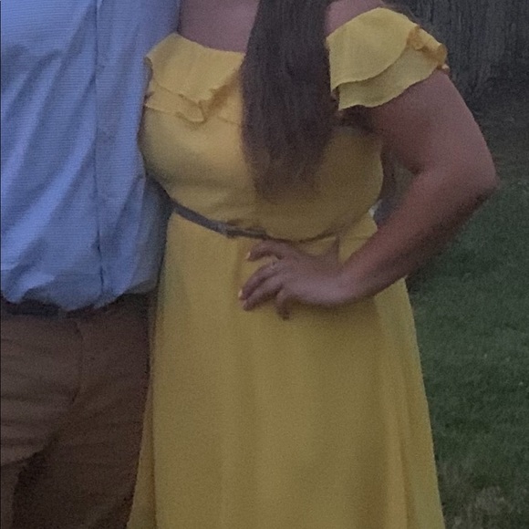 Beautiful Off the Shoulder Yellow Dress - Picture 2 of 5